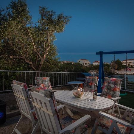 Apartments Villa Zrinka - Last Season Ever! 로고즈니차 외부 사진