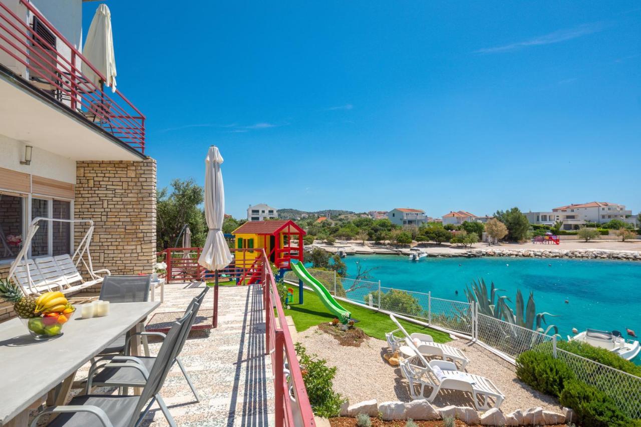 Apartments Villa Zrinka - Last Season Ever! 로고즈니차 외부 사진