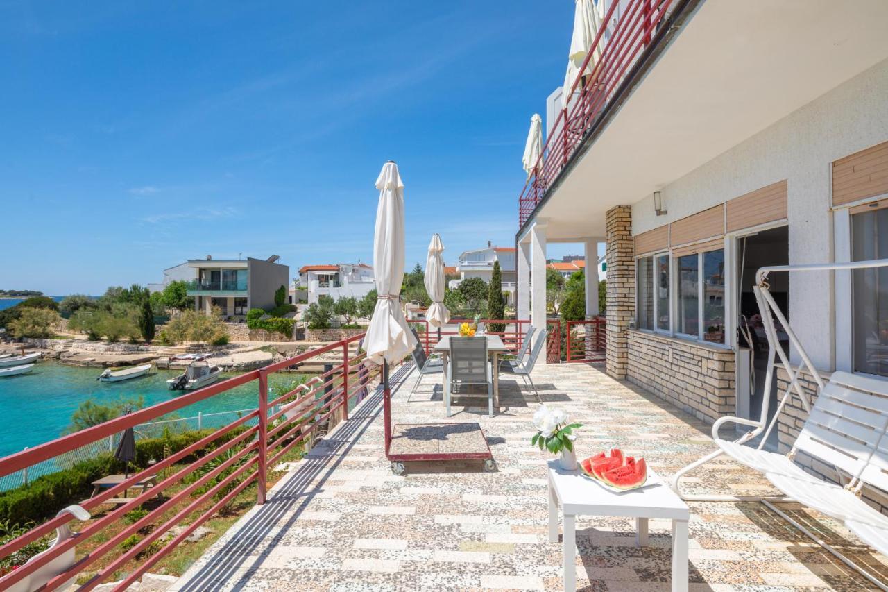 Apartments Villa Zrinka - Last Season Ever! 로고즈니차 외부 사진