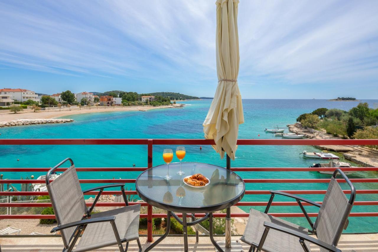 Apartments Villa Zrinka - Last Season Ever! 로고즈니차 외부 사진
