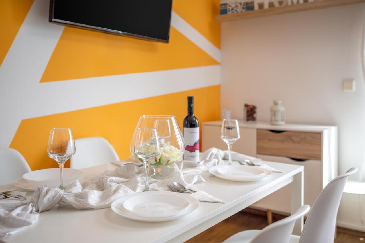 Apartments Villa Zrinka - Last Season Ever! 로고즈니차 외부 사진