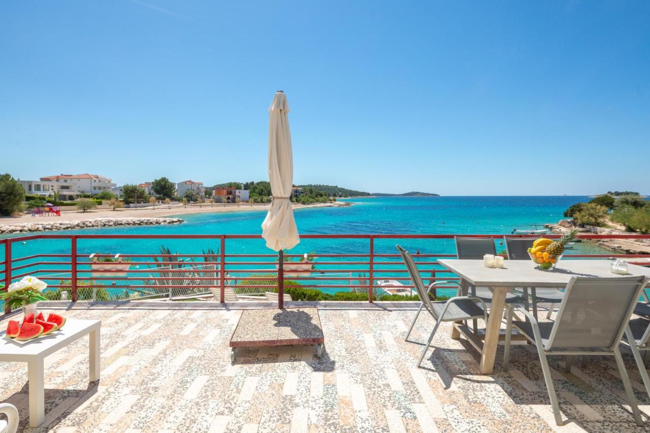 Apartments Villa Zrinka - Last Season Ever! 로고즈니차 외부 사진