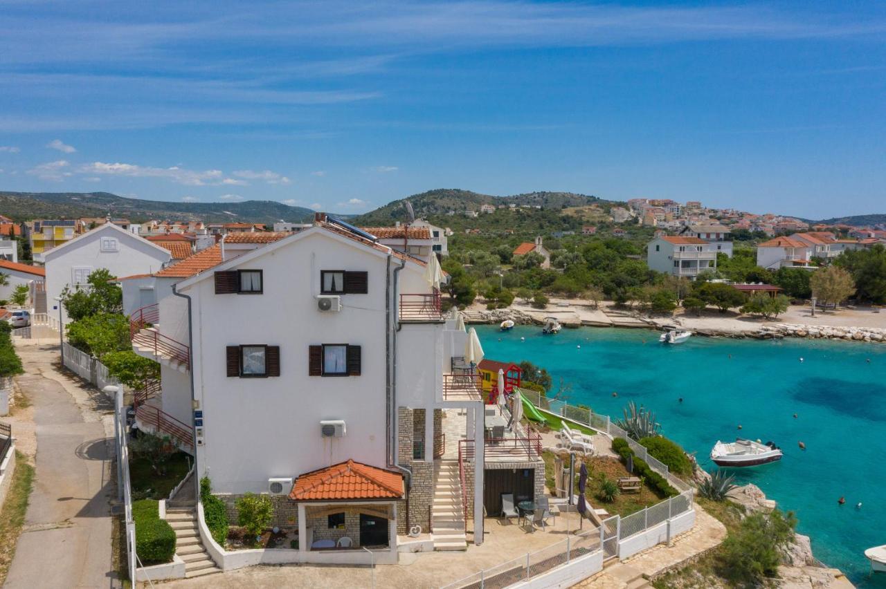 Apartments Villa Zrinka - Last Season Ever! 로고즈니차 외부 사진
